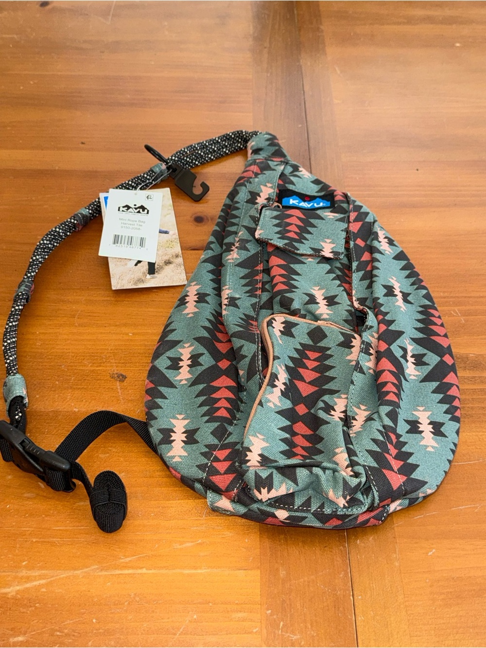Kavu NWT Aztec Blue Multi Pockets Sling back Rope Pack Travel Everyday Western